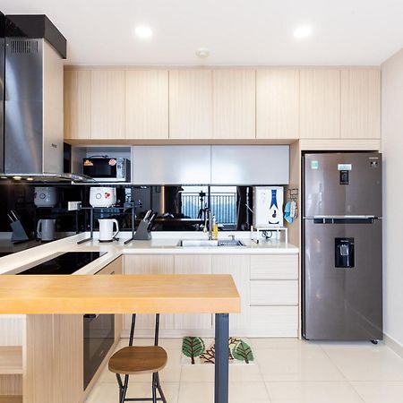 הו צ'י מין סיטי Home, Cosy&Luxury Apartment - 5Mins To Airport, Free Pool&Gym, Airport Pick Up Service מראה חיצוני תמונה